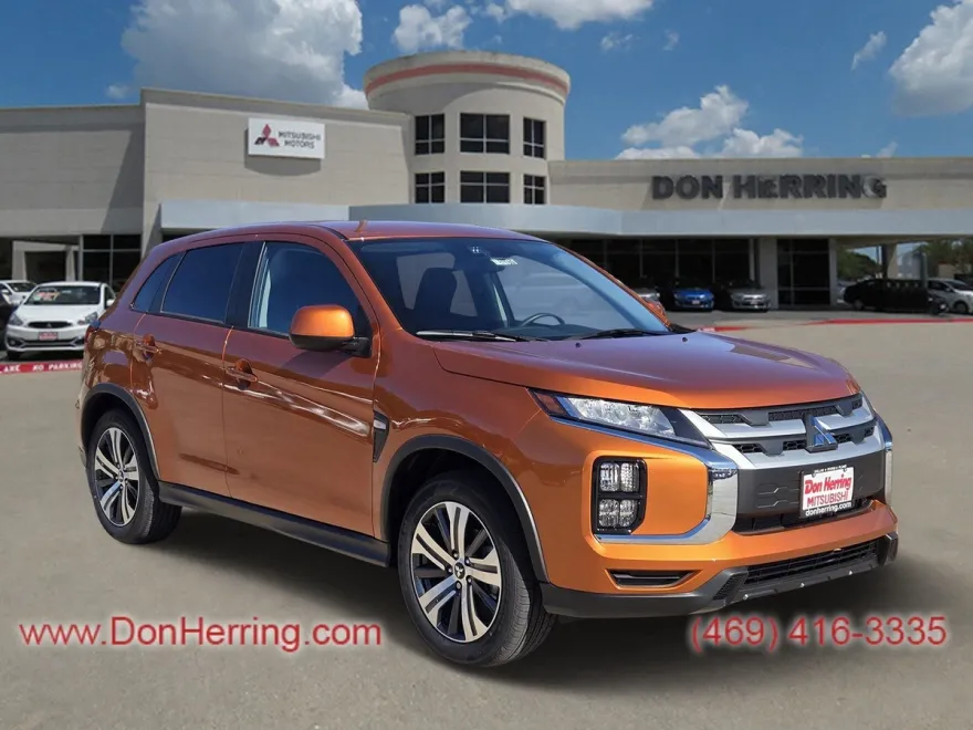2024 Mitsubishi Outlander Sport ES photo 1