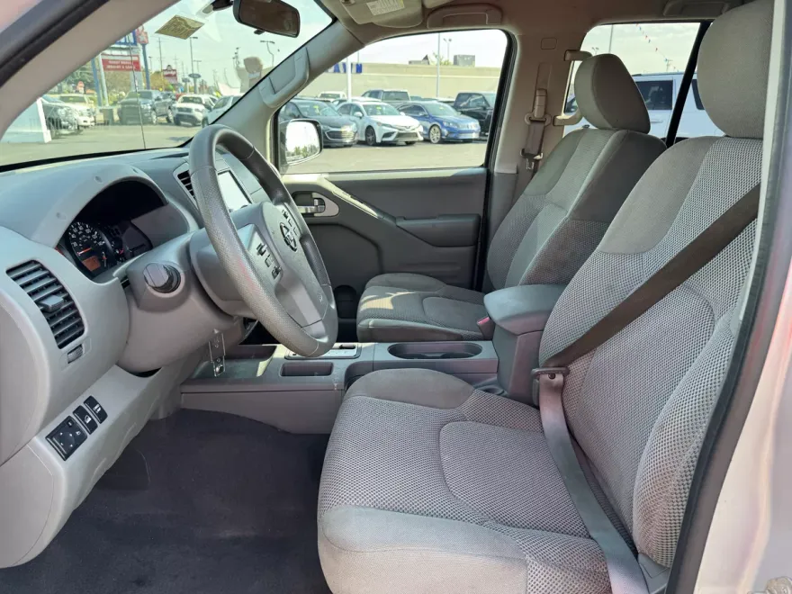 2019 Nissan Frontier SV photo 1