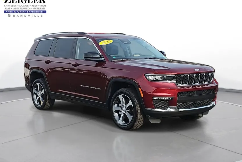 2023 Jeep Grand Cherokee Limited photo 1
