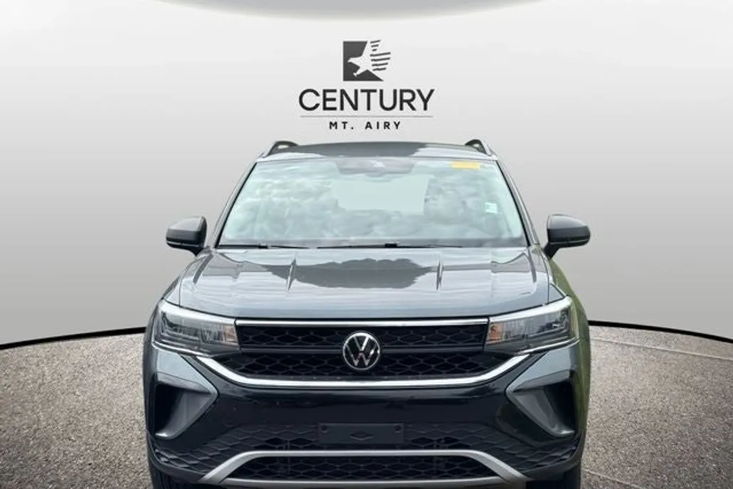 2024 Volkswagen Taos S photo 1
