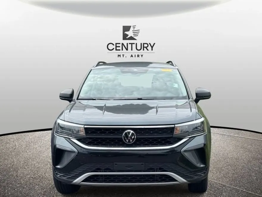 2024 Volkswagen Taos S photo 1