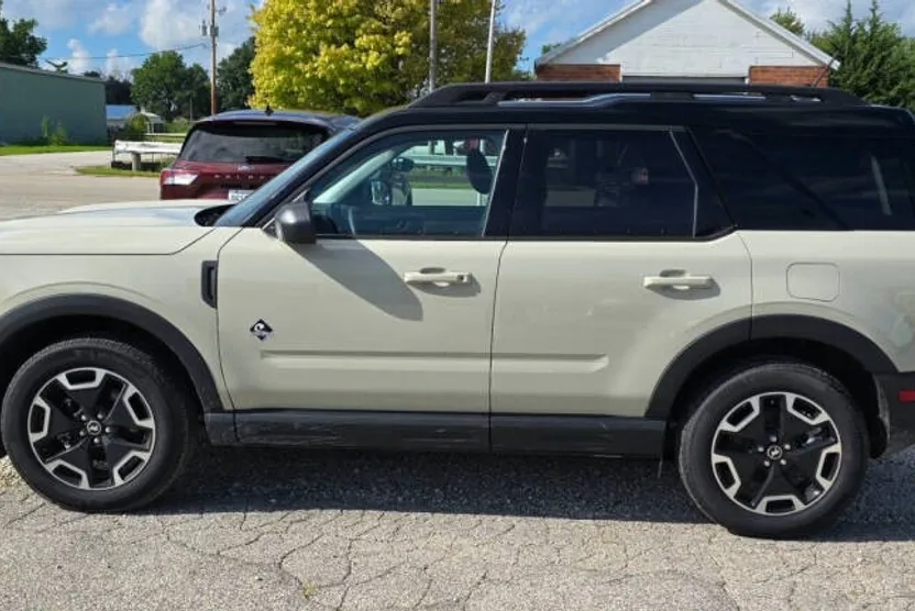 2024 Ford Bronco Sport Outer Banks photo 1
