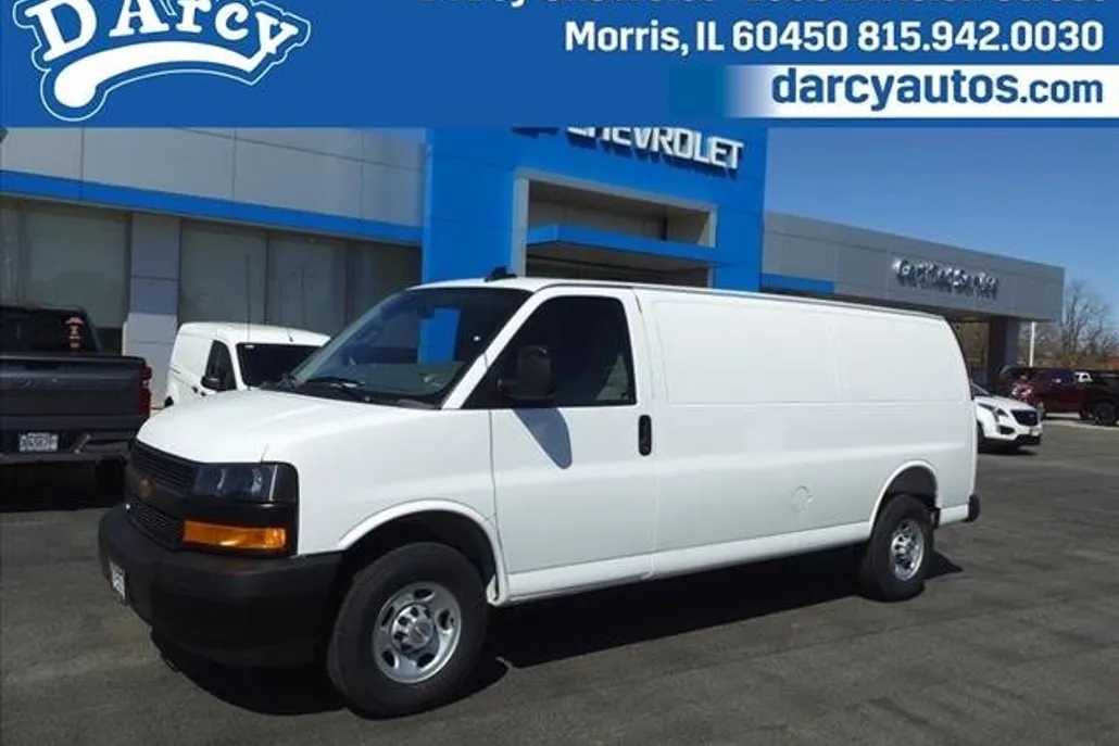 2025 Chevrolet Express Cargo 3500 photo 1