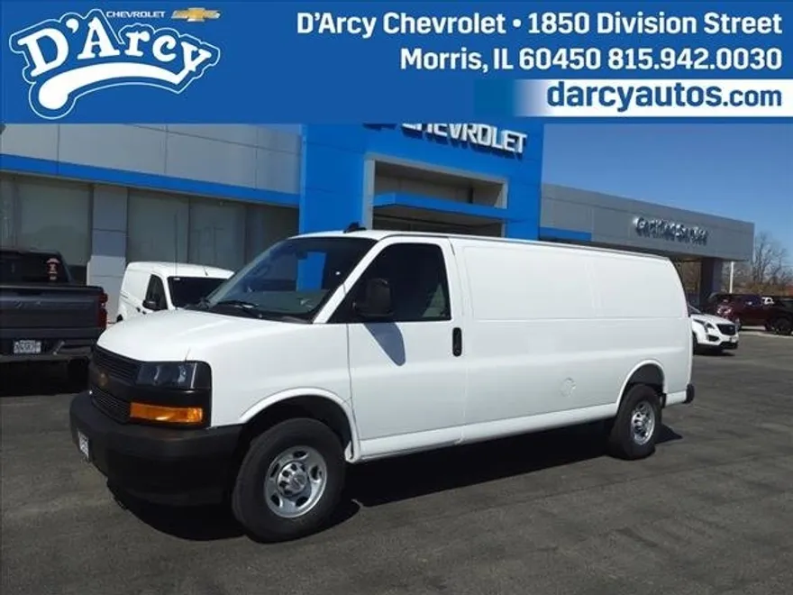 2025 Chevrolet Express Cargo 3500 photo 1