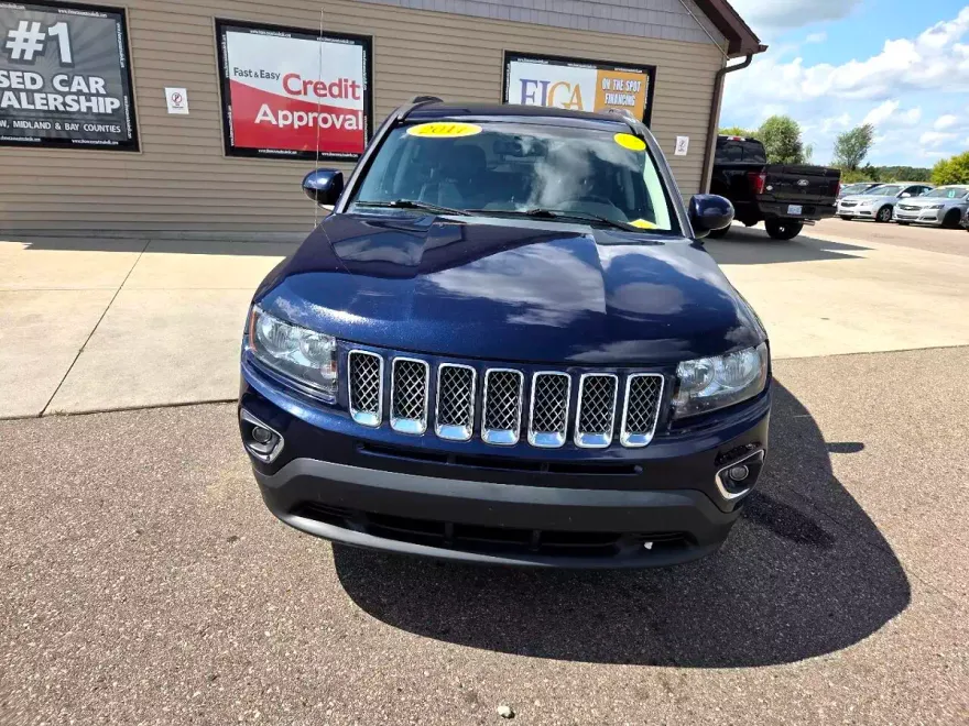 2017 Jeep Compass Latitude photo 1