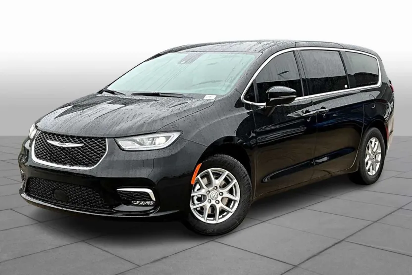 2026 Chrysler Pacifica photo 1