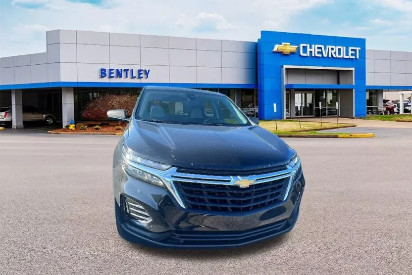 2024 Chevrolet Equinox LS photo 1