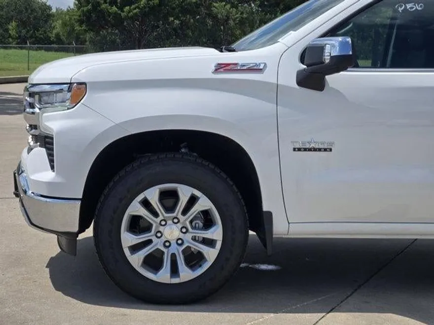 2026 Chevrolet Silverado 1500 LTZ photo 1