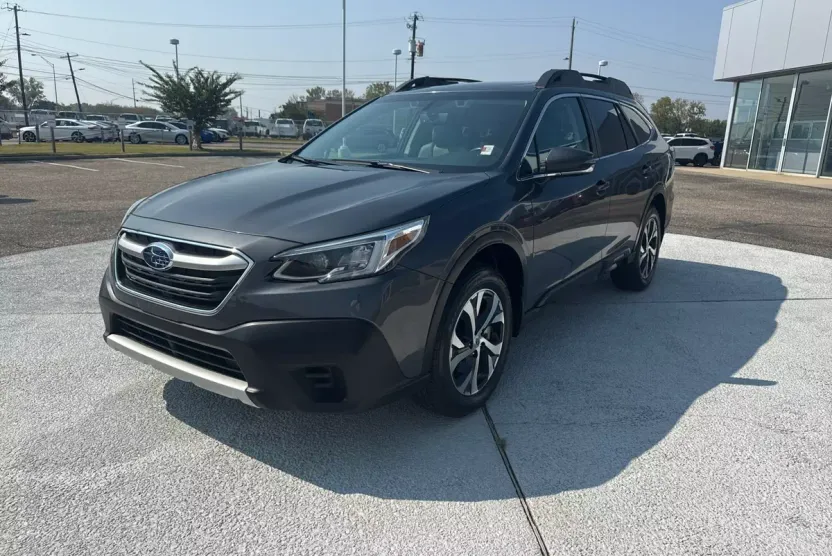 2021 Subaru Outback Limited photo 1