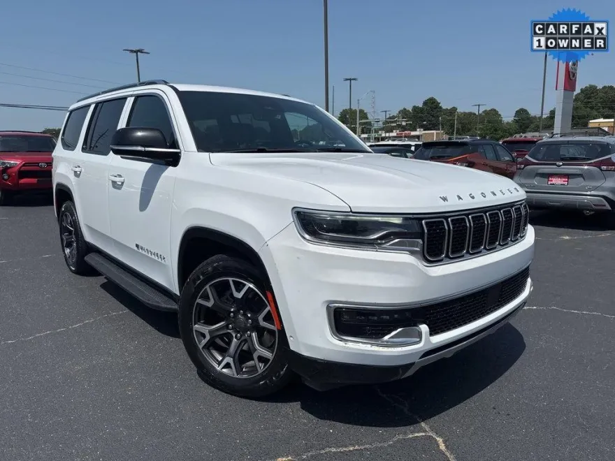 2023 Jeep Wagoneer Series III photo 1