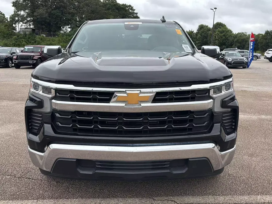 2024 Chevrolet Silverado 1500 LT photo 1