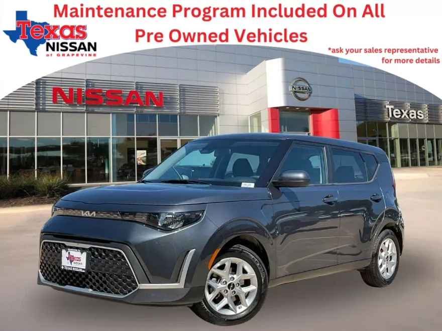 2023 Kia Soul LX photo 1
