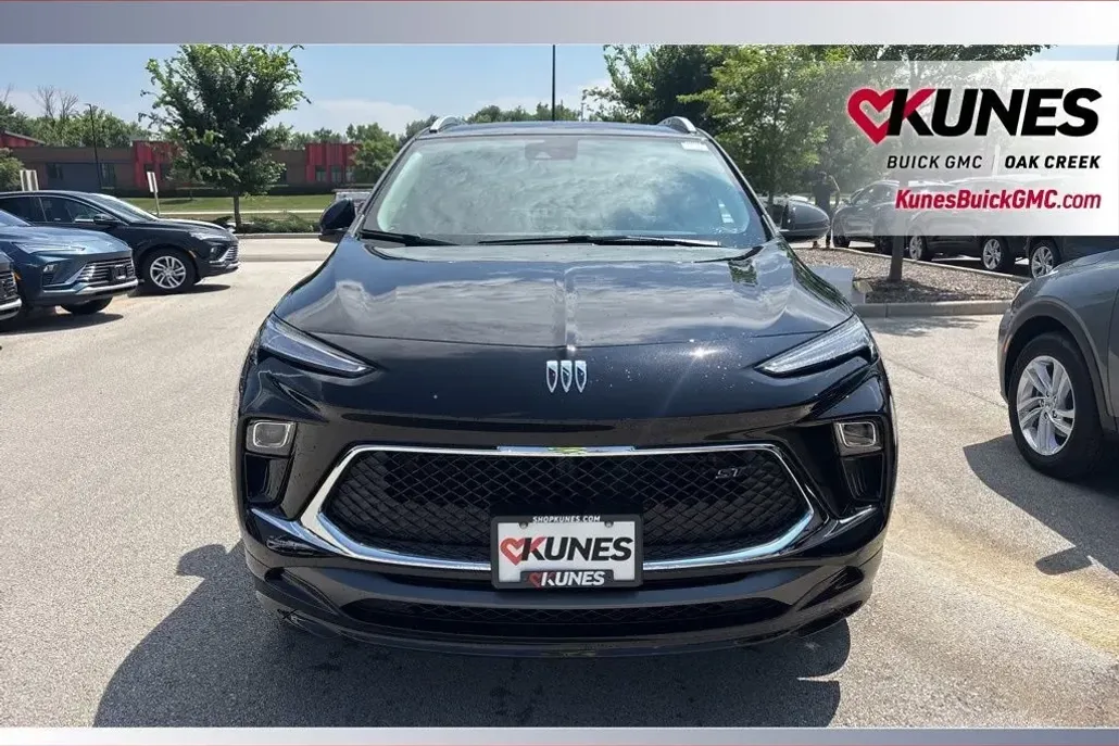 2026 Buick Encore GX Sport Touring photo 1