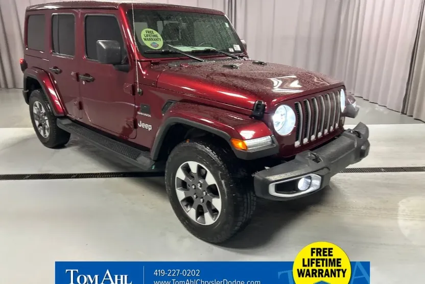 2021 Jeep Wrangler Unlimited Sahara photo 1