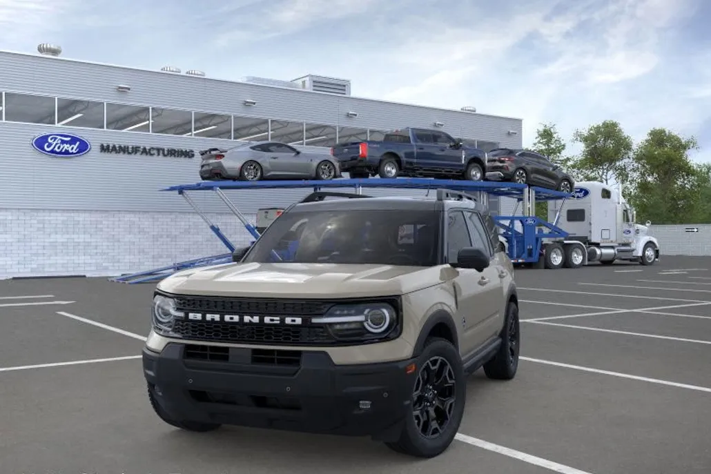 2025 Ford Bronco Sport Outer Banks photo 1