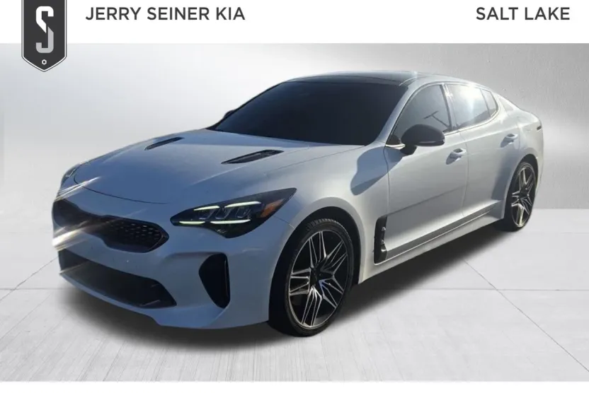 2022 Kia Stinger GT1 photo 1
