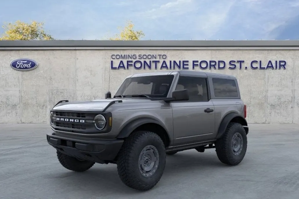 2025 Ford Bronco Base photo 1