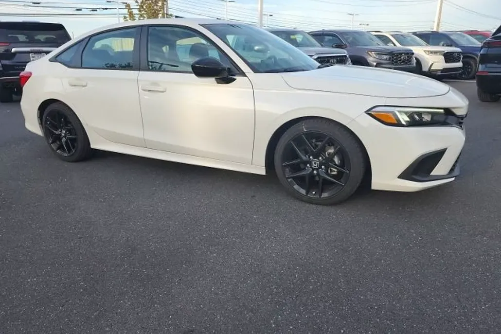 2022 Honda Civic Sport photo 1