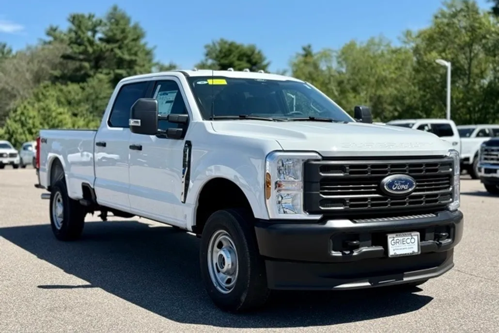 2025 Ford F-350 XL photo 1