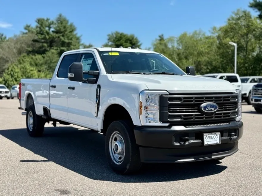 2025 Ford F-350 XL photo 1