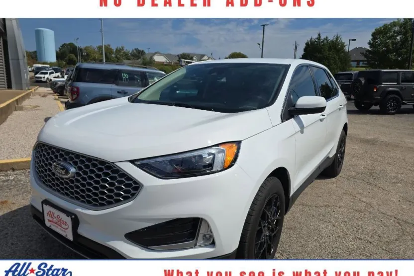 2024 Ford Edge SEL photo 1