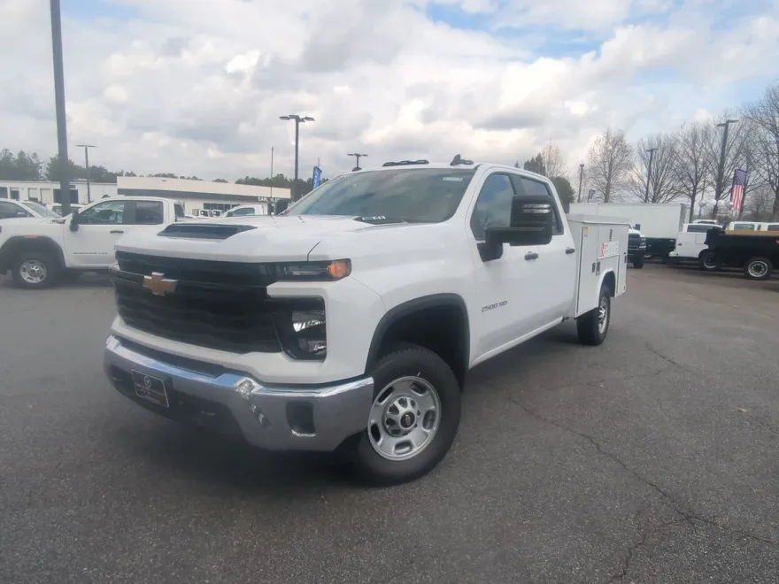 2024 Chevrolet Silverado 2500HD photo 1