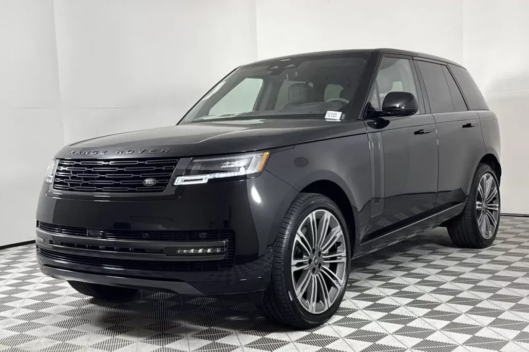 2025 Land Rover Range Rover SE photo 1