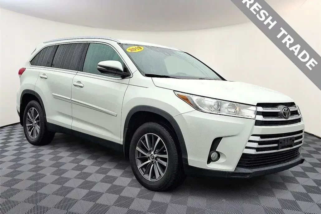 2019 Toyota Highlander XLE photo 1