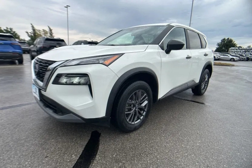 2023 Nissan Rogue S photo 1