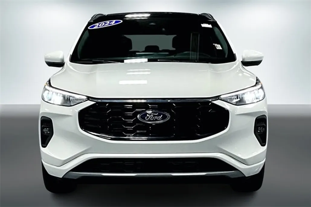 2024 Ford Escape ST-Line Select photo 1