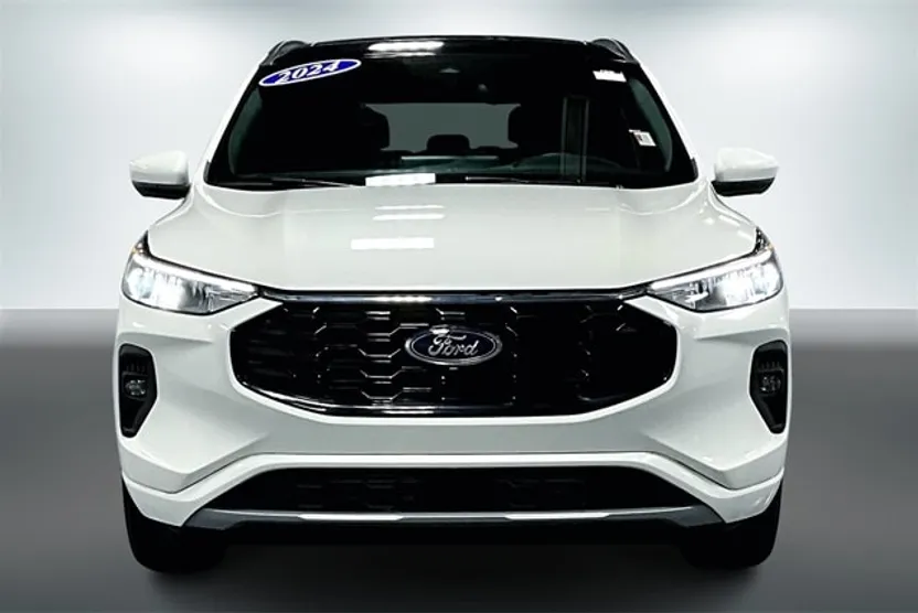 2024 Ford Escape ST-Line Select photo 1