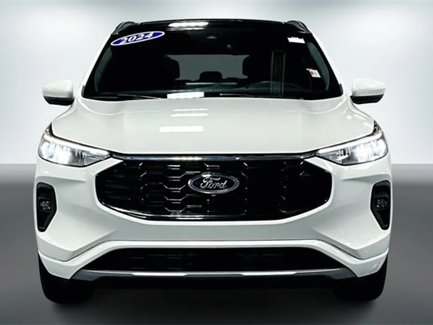 2024 Ford Escape ST-Line Select photo 1