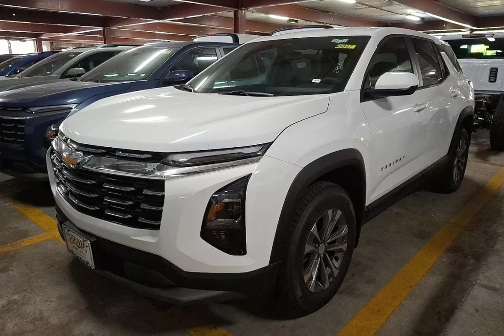 2026 Chevrolet Equinox LT photo 1
