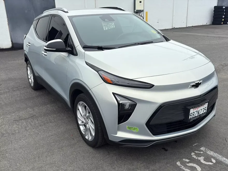 2022 Chevrolet Bolt EUV photo 1