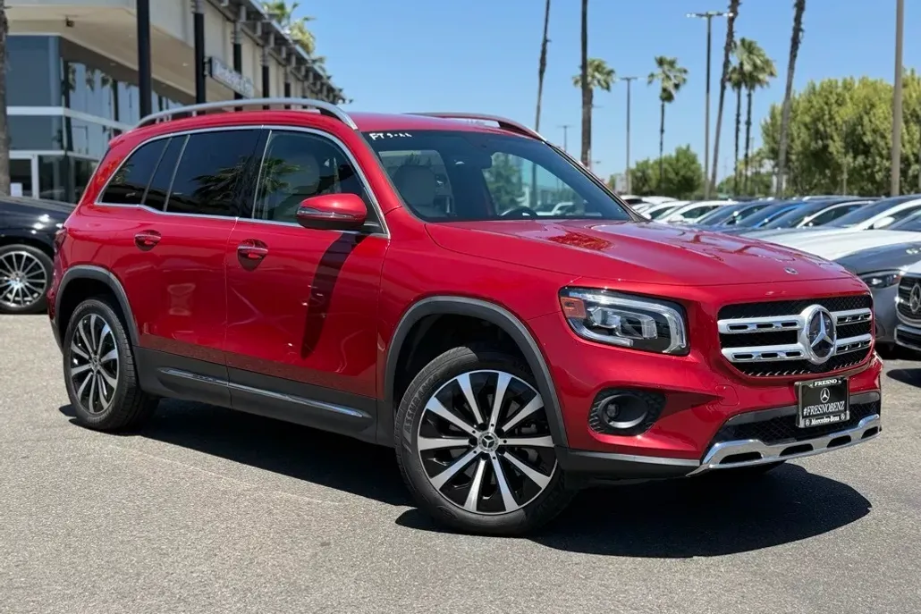 2021 Mercedes Benz GLB 250 photo 1