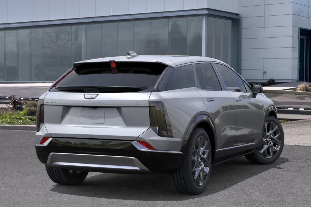2025 Cadillac Optiq Luxury photo 1