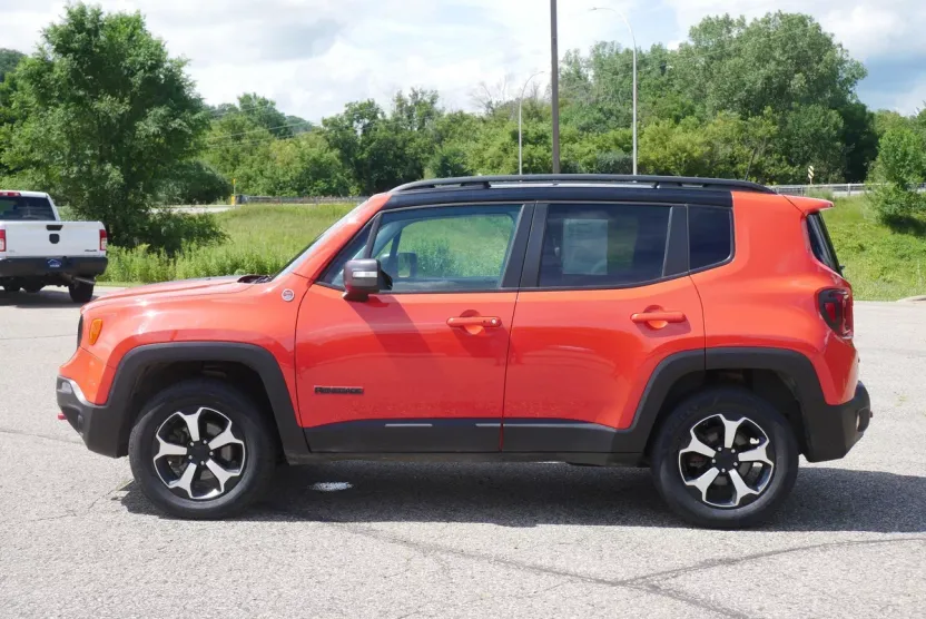 2019 Jeep Renegade Trailhawk photo 1