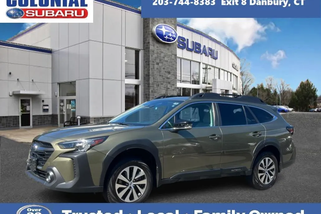 2023 Subaru Outback Premium photo 1