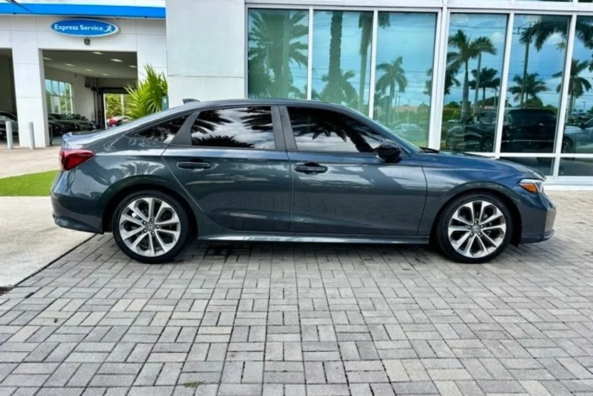 2025 Honda Civic Sport photo 1