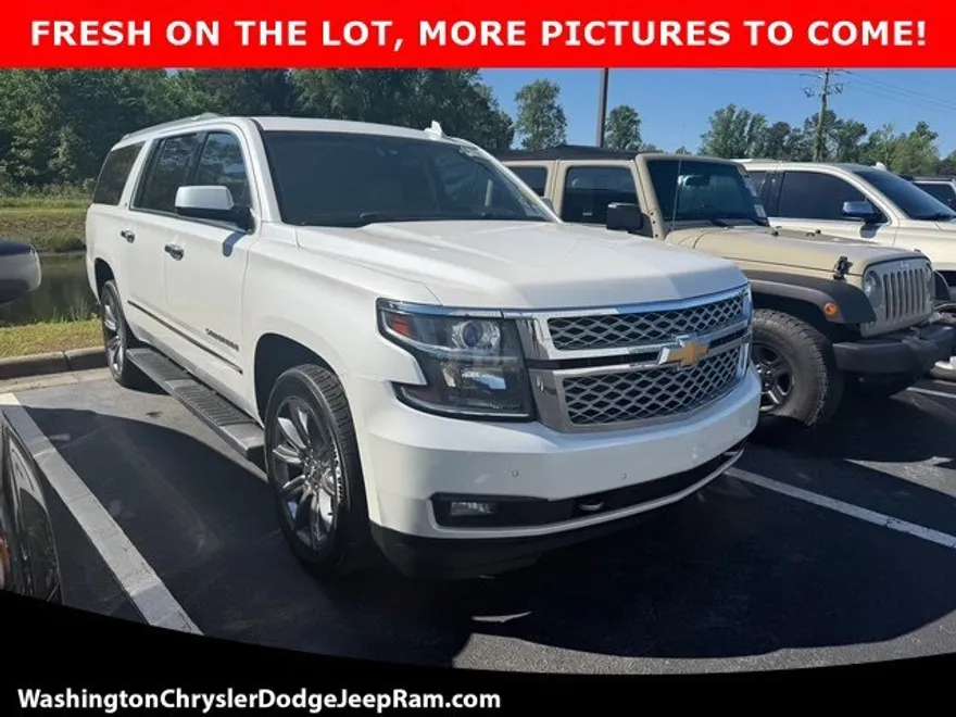 2019 Chevrolet Suburban Premier photo 1