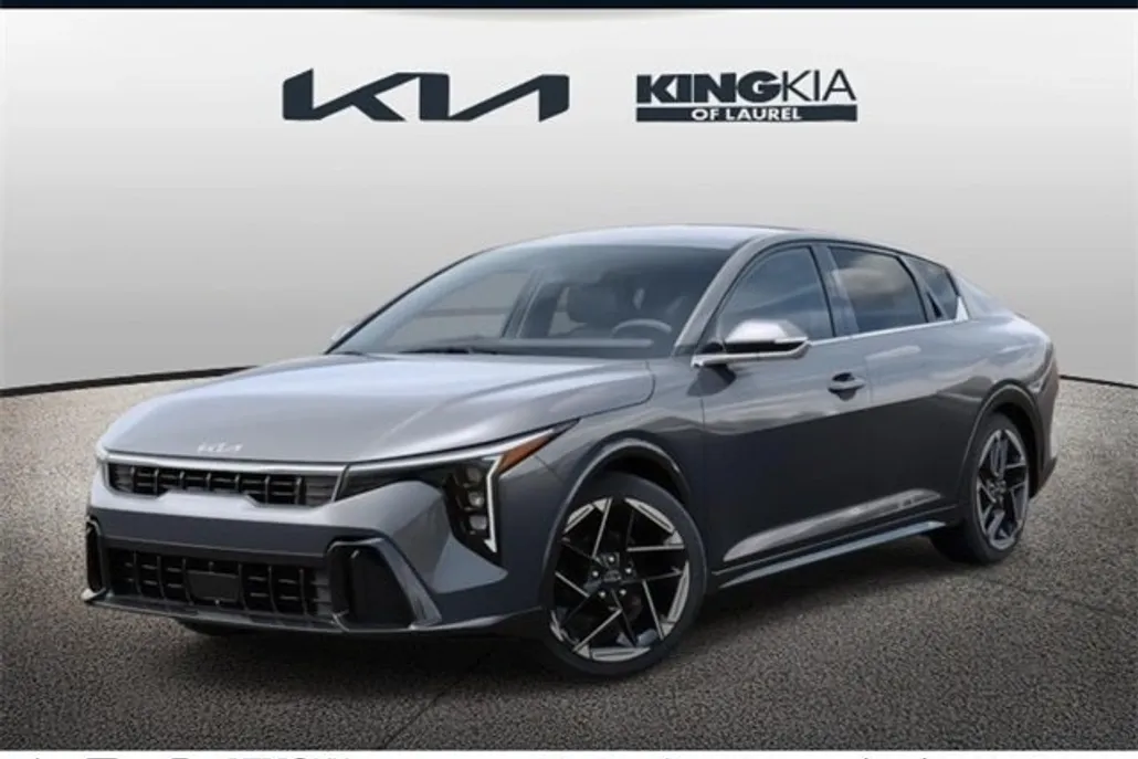 2025 Kia K4 GT-Line photo 1