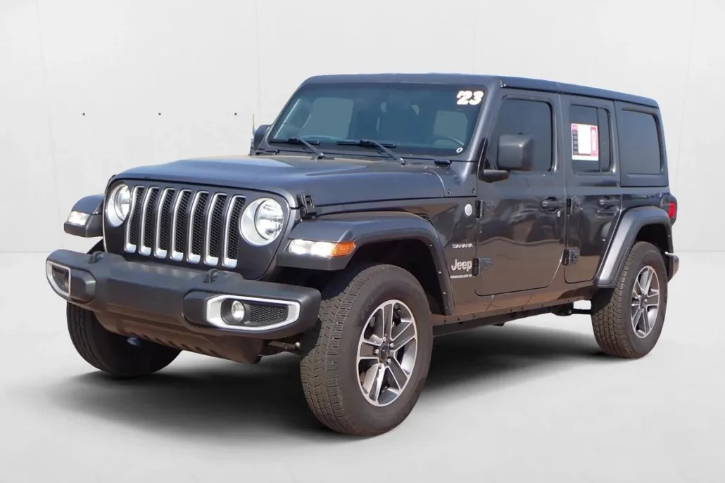 2023 Jeep Wrangler Sahara photo 1