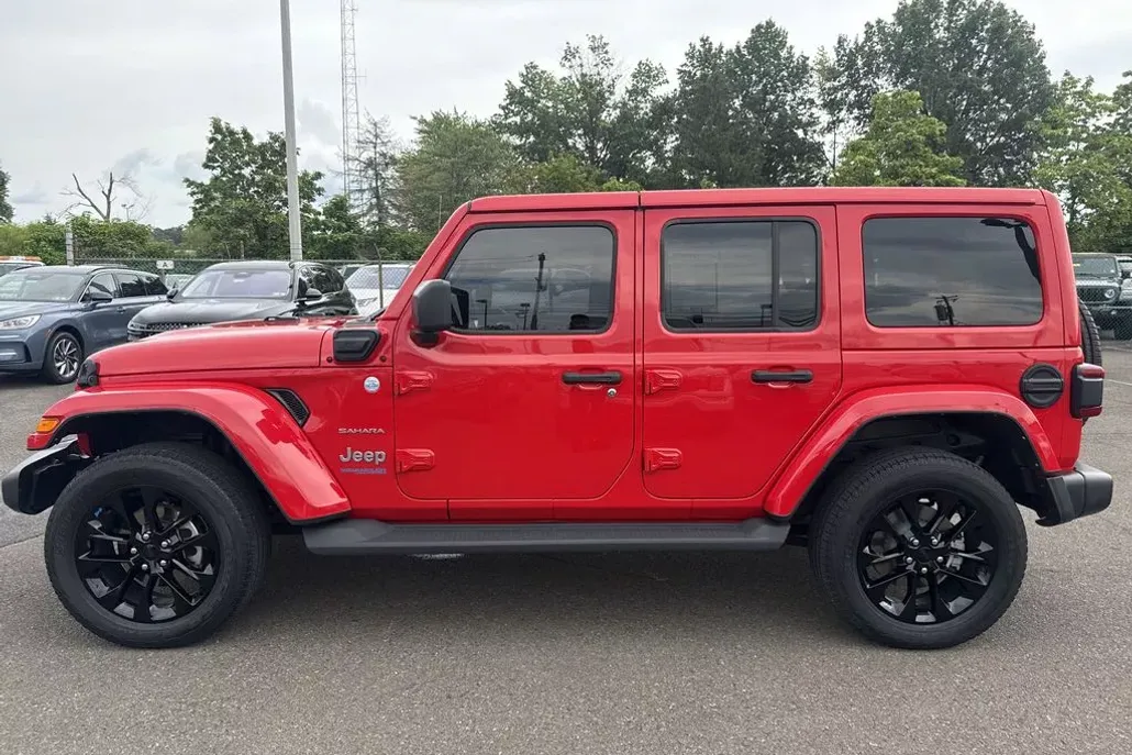2022 Jeep Wrangler Unlimited 4xe Sahara W photo 1