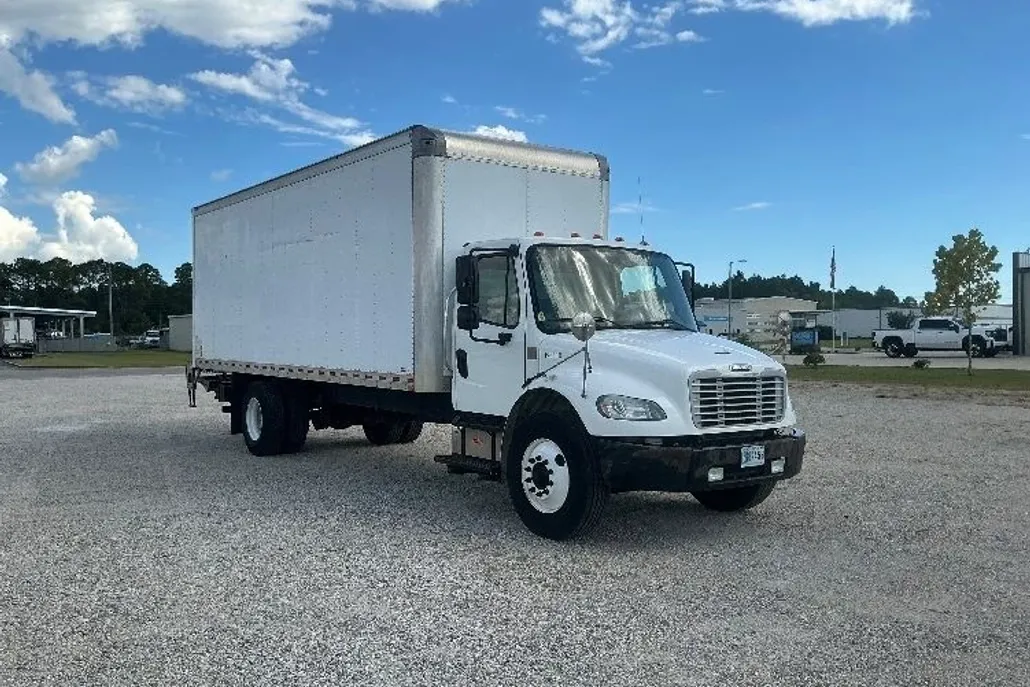 2018 Freightliner M2 106 Medium Duty photo 1