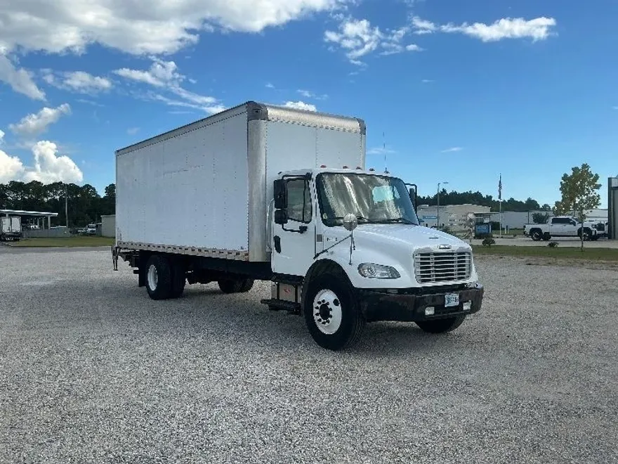 2018 Freightliner M2 106 Medium Duty photo 1