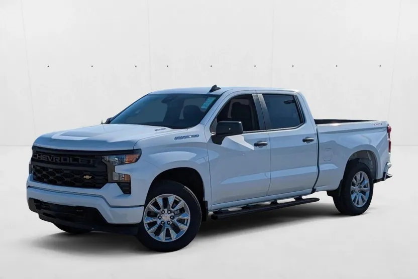 2025 Chevrolet Silverado 1500 Custom photo 1