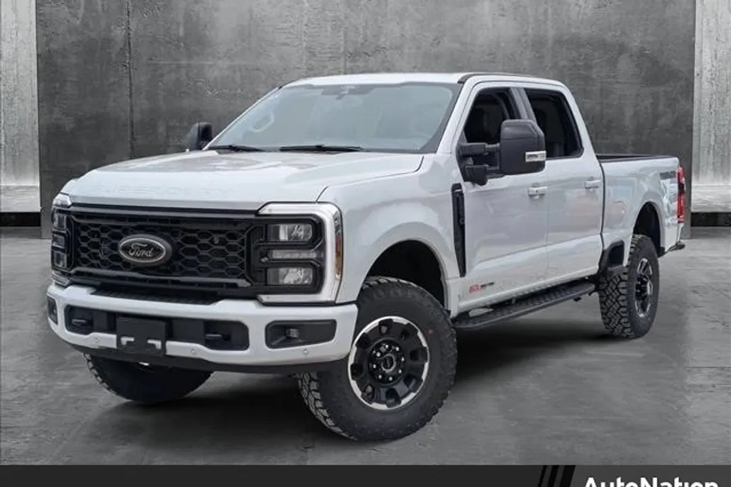 2025 Ford F-250 Lariat photo 1