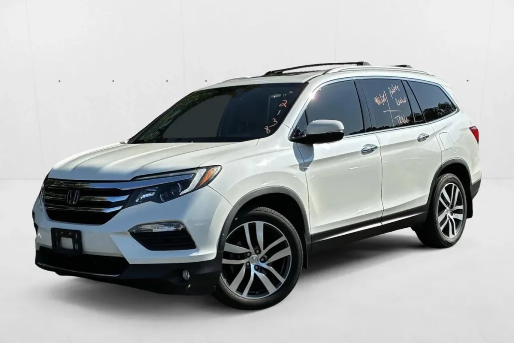 2017 Honda Pilot Elite photo 1