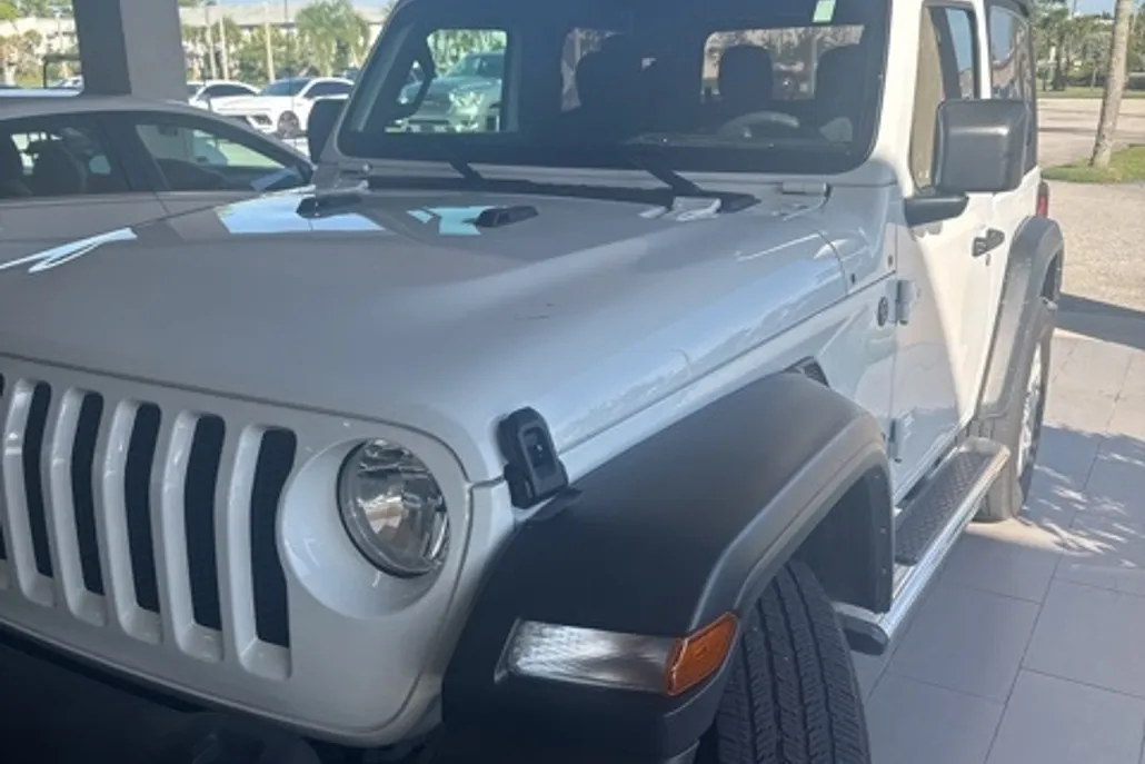 2023 Jeep Wrangler Sport S photo 1