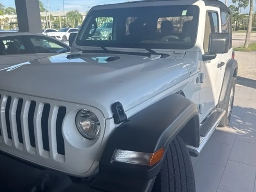 2023 Jeep Wrangler Sport S photo 1